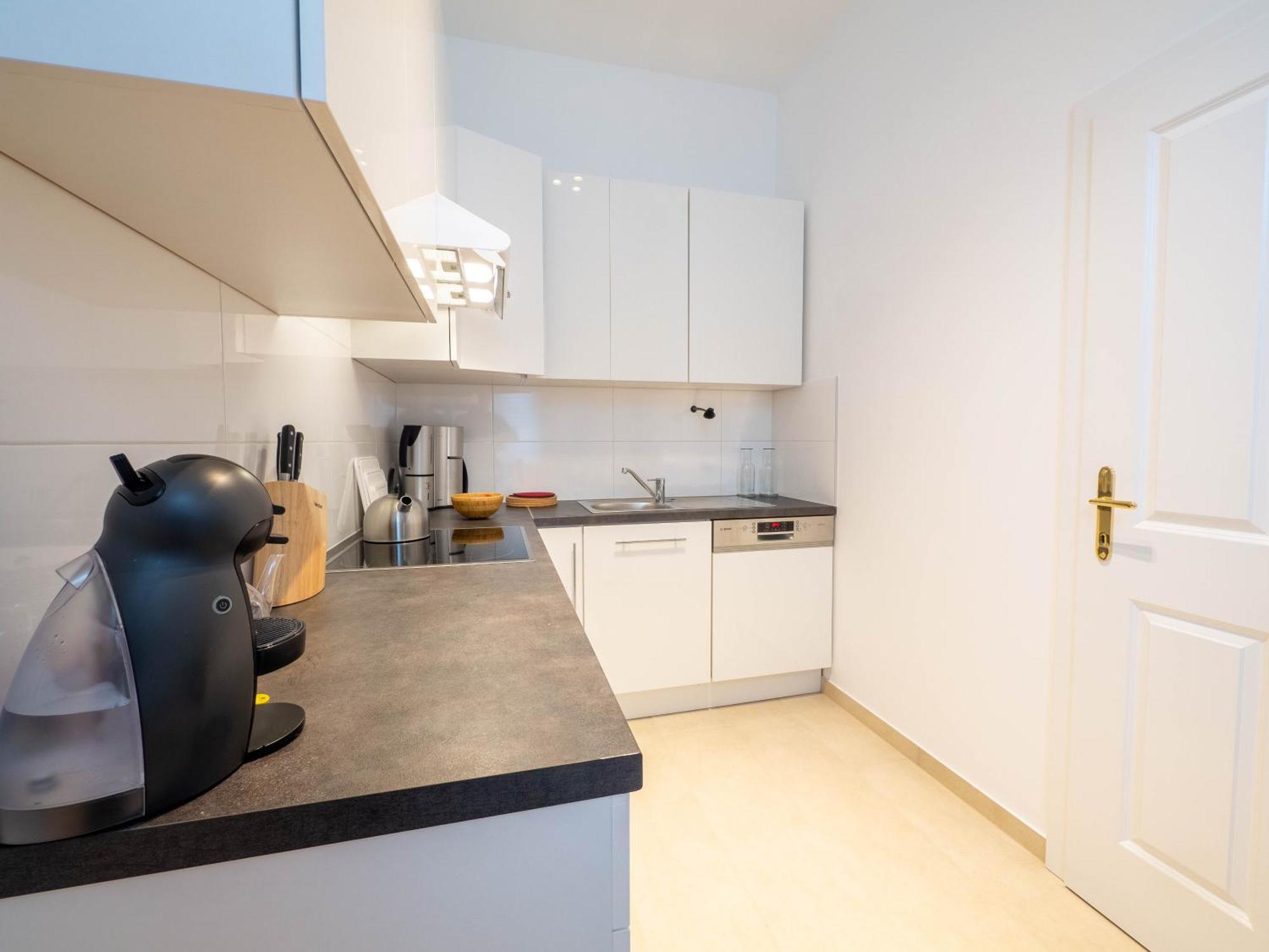 Shopping & Gourmet In Mariahilf Apartment